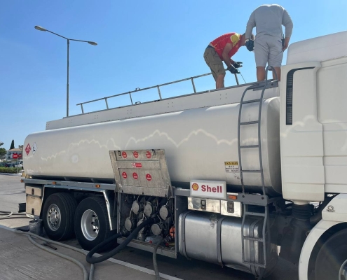 photo_5904656666027214242_y